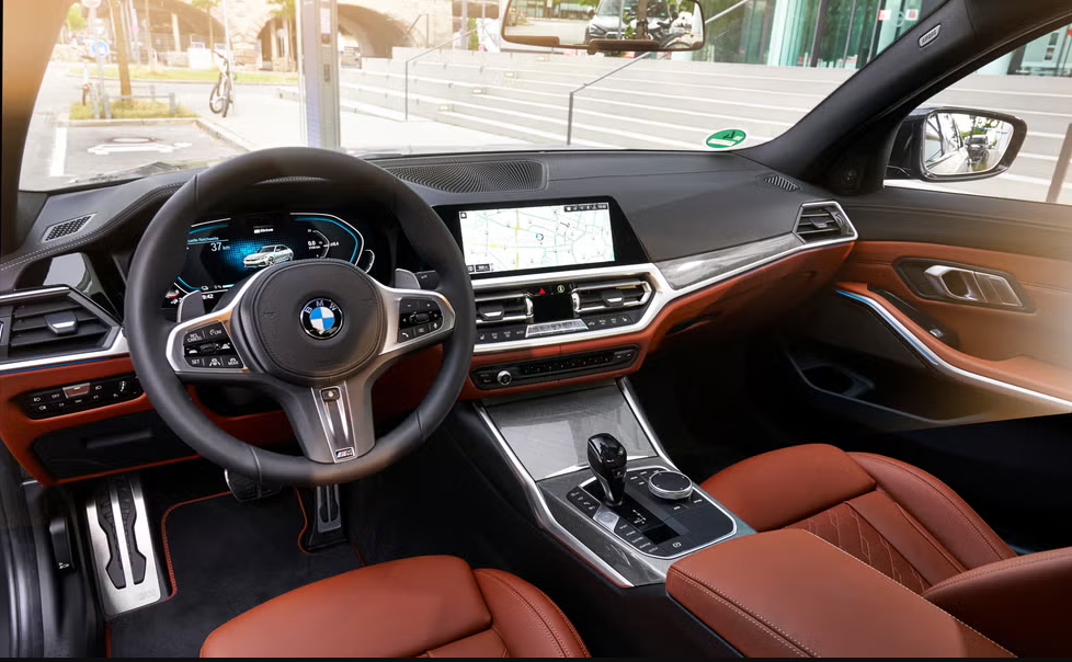 BMW 320i görsel 1